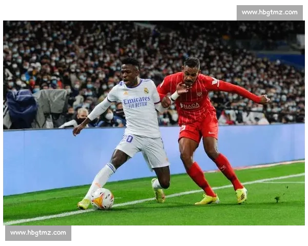 国家德比爆赛后混战!维尼修斯怒冲对手,警方出面平息 国家德比爆赛后混战!维尼修斯怒冲对手,警方出面平息